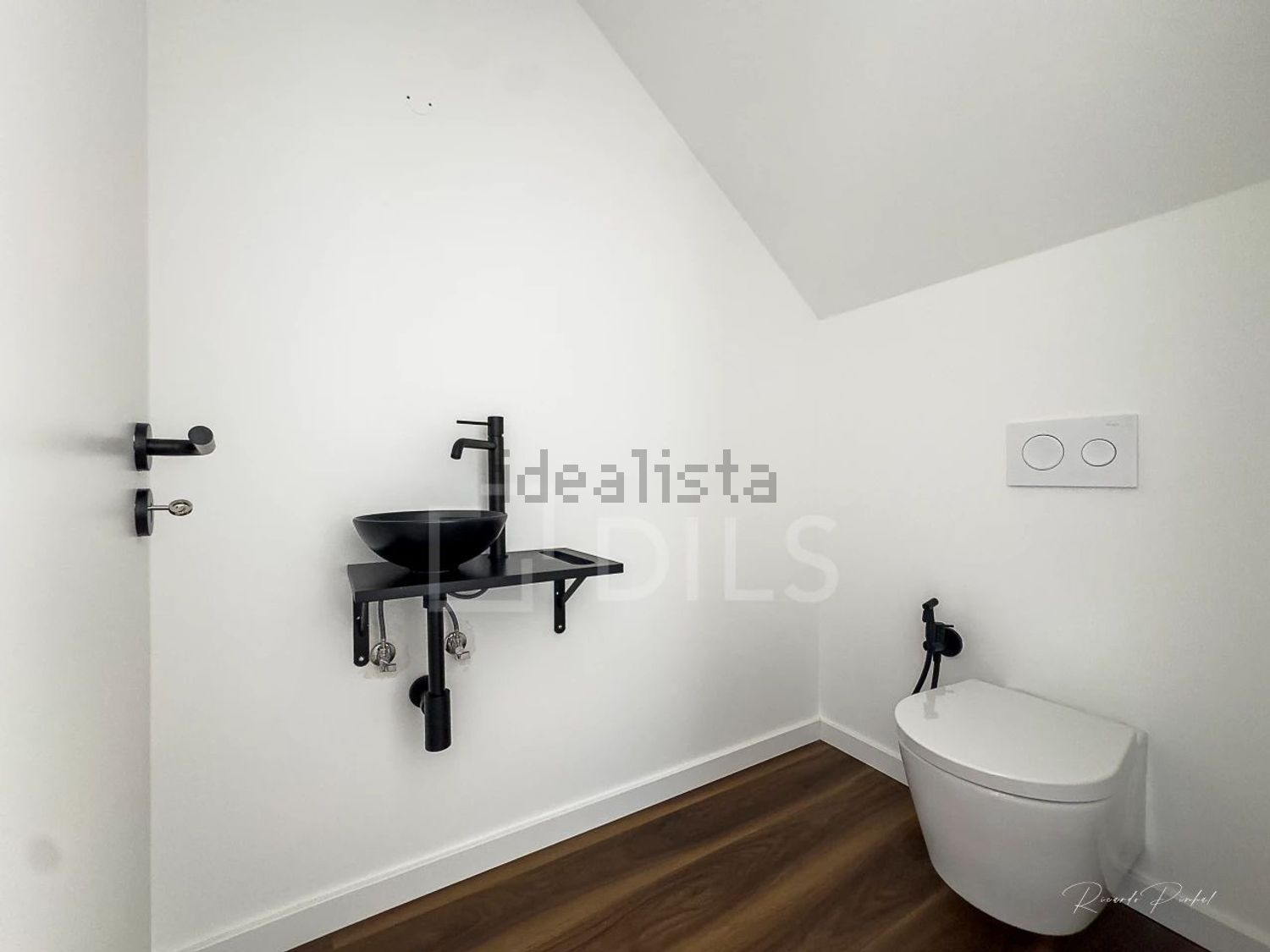 双拼别墅出售在Rua da Cancelinha, 12 - 卫生间