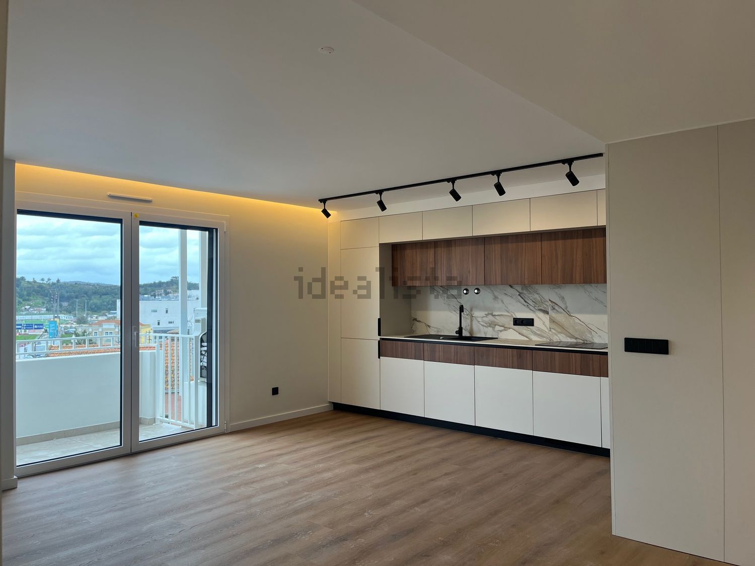 出租公寓 t1在Avenida 5 de Outubro - 厨房