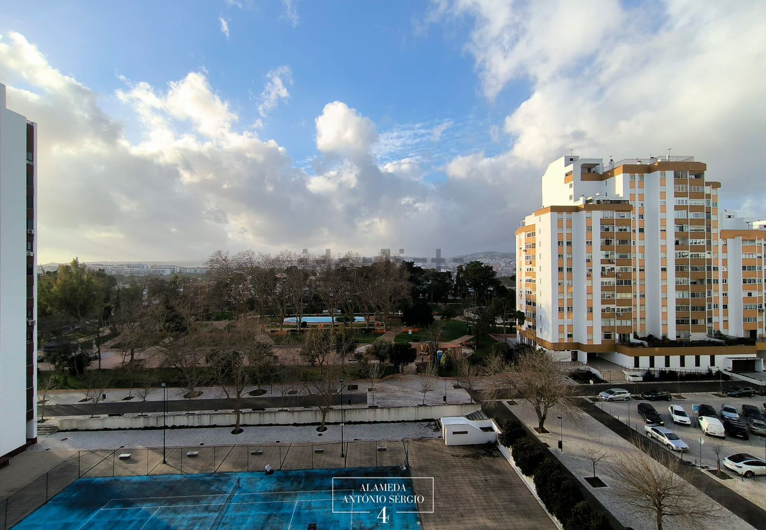 出租公寓 t2在Alameda António Sérgio, 4 - 游泳池