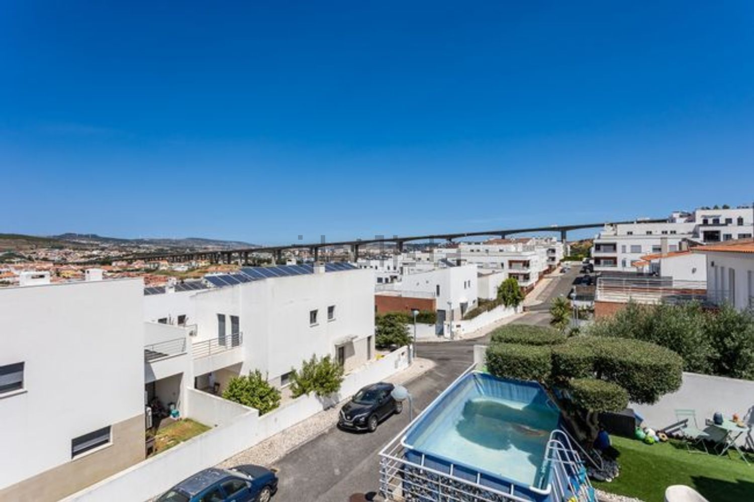 小楼房或独栋别墅出售在Rua Adão Manuel Ramos Barata - 视线