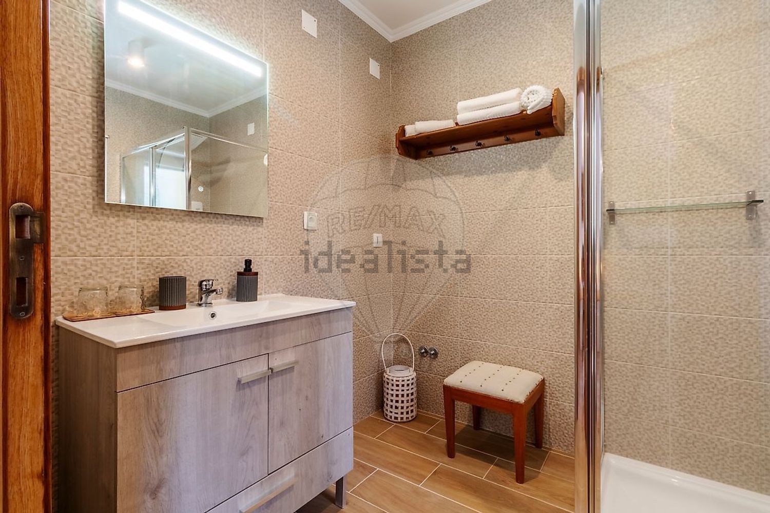 小楼房或独栋别墅出售在Estrada de Paços - 卫生间