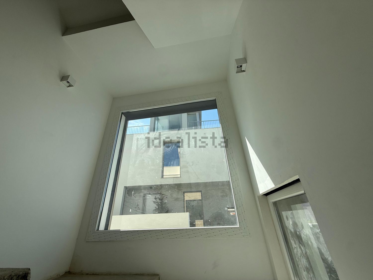 双拼别墅出售在Avenida Raul Brandão, 8 - 照片