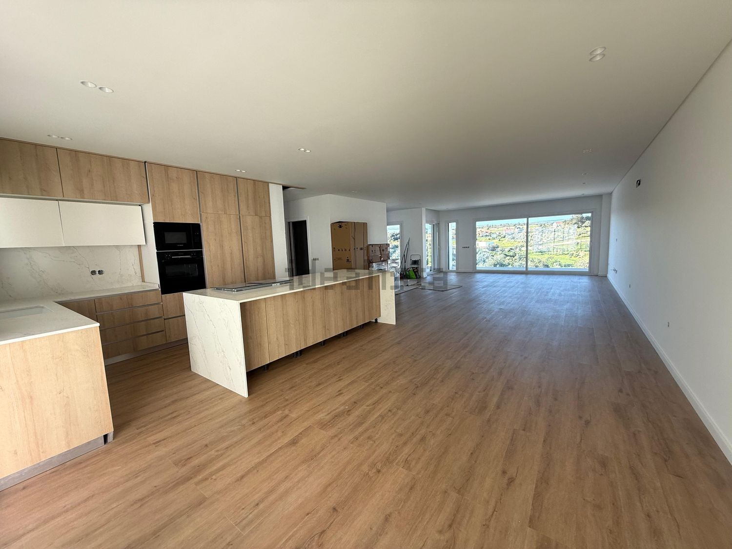 双拼别墅出售在Avenida Raul Brandão, 8 - 居住