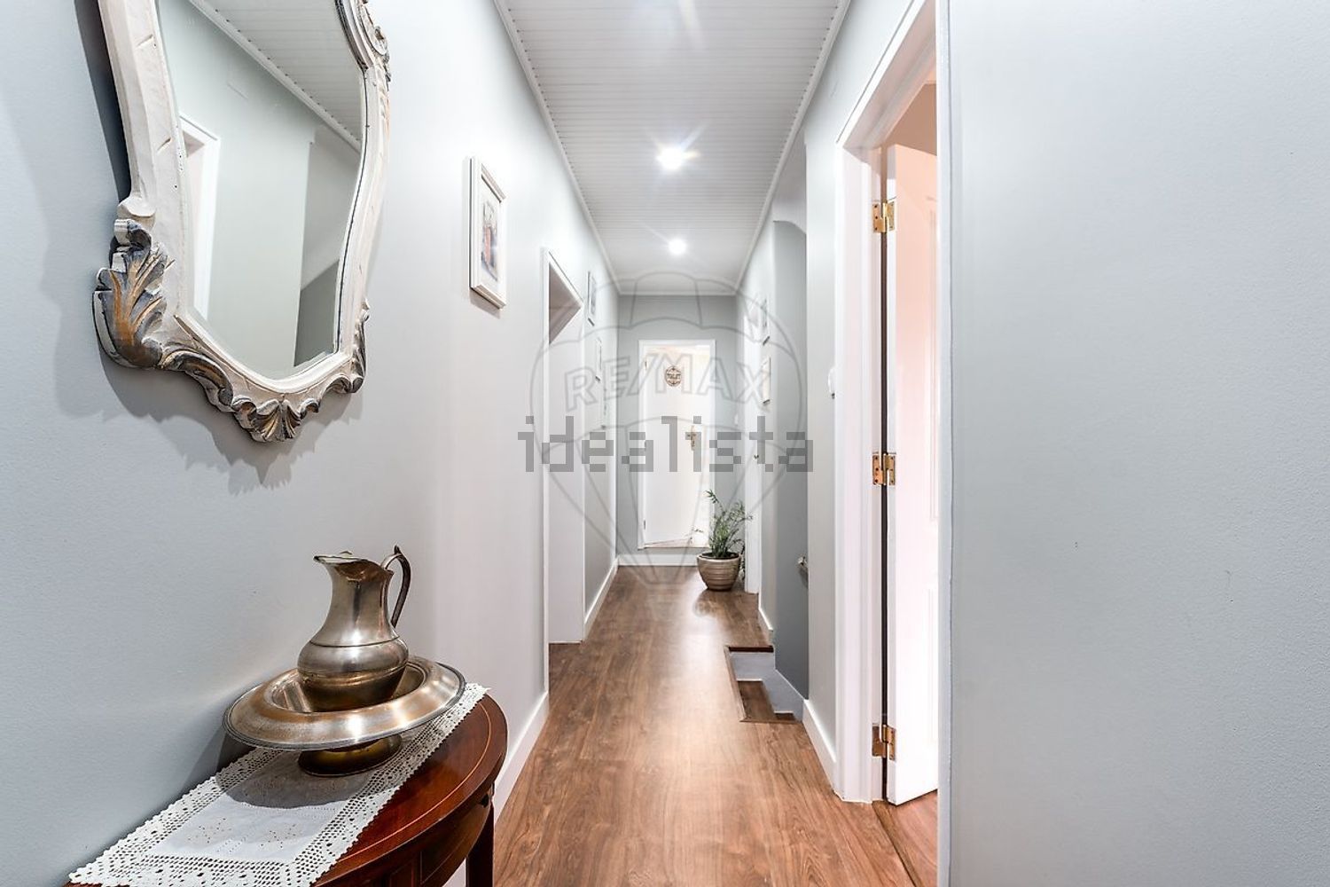 小楼房或独栋别墅出售在Carnota - 过道