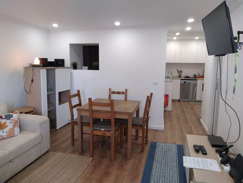 小楼房或独栋别墅出售在Largo de Alpriarte s/n