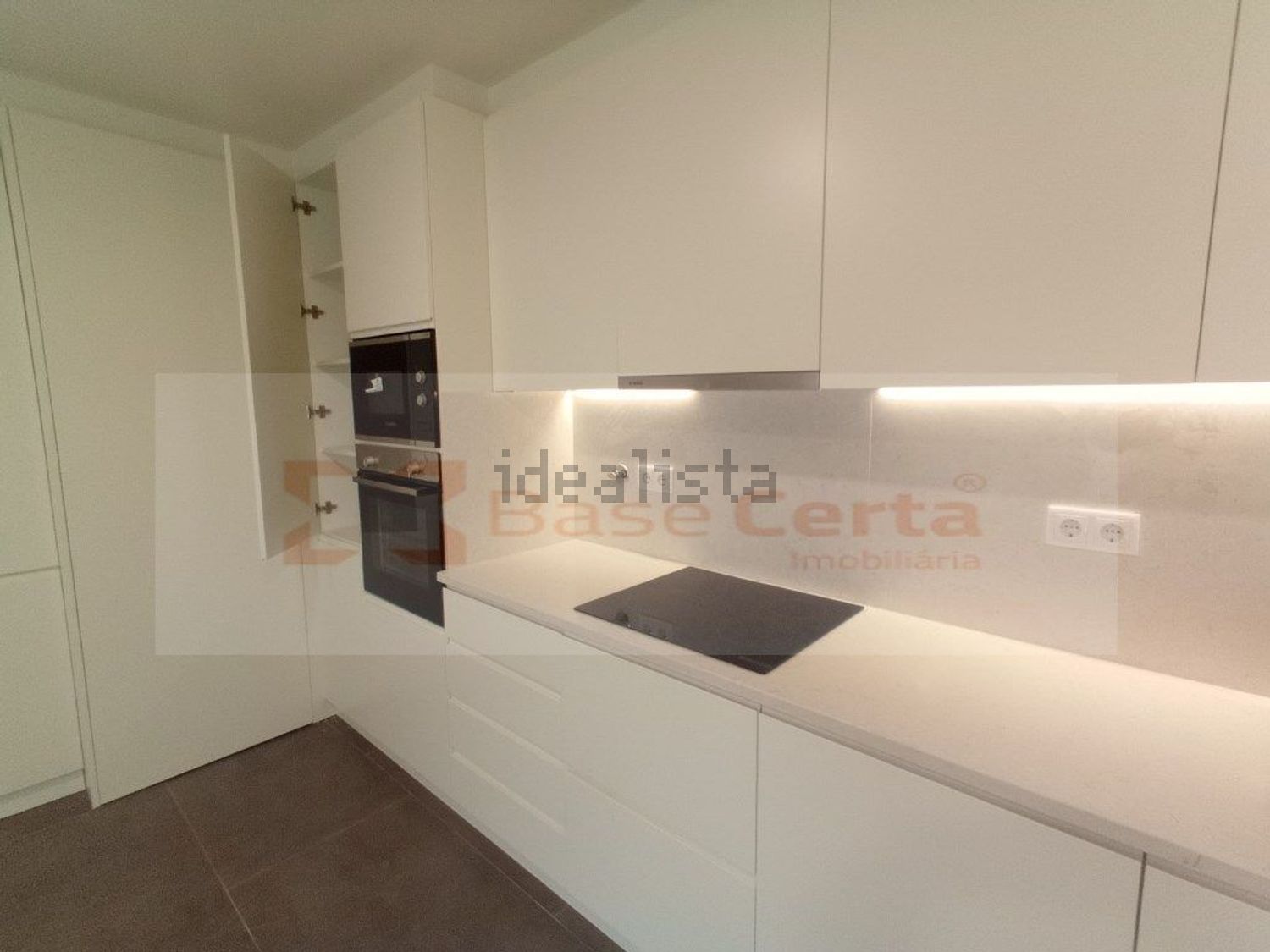 公寓 t2出售在Rua Engenheiro Quartin Graça - 照片