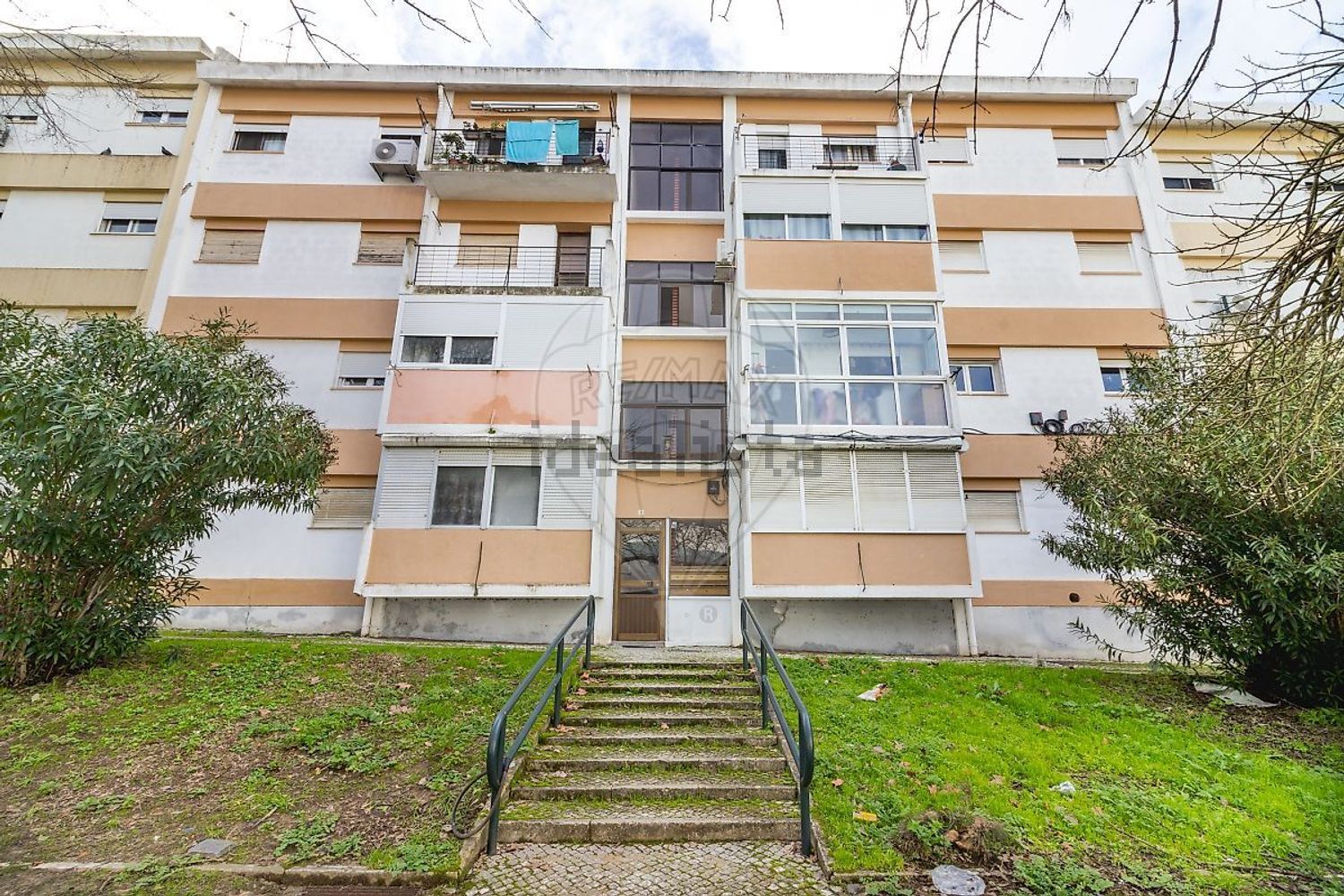 公寓 t3出售在Rua Vila de Farim - 照片