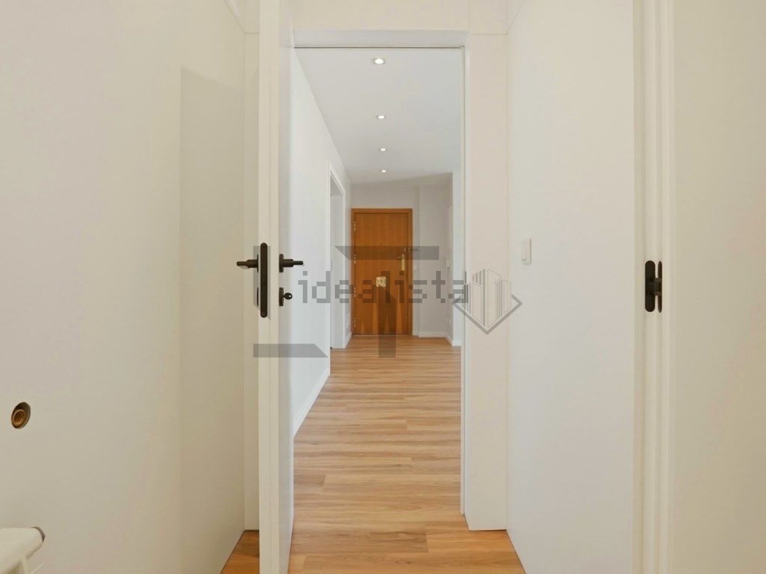 顶层公寓出售在Alameda dos Oceanos - 详情