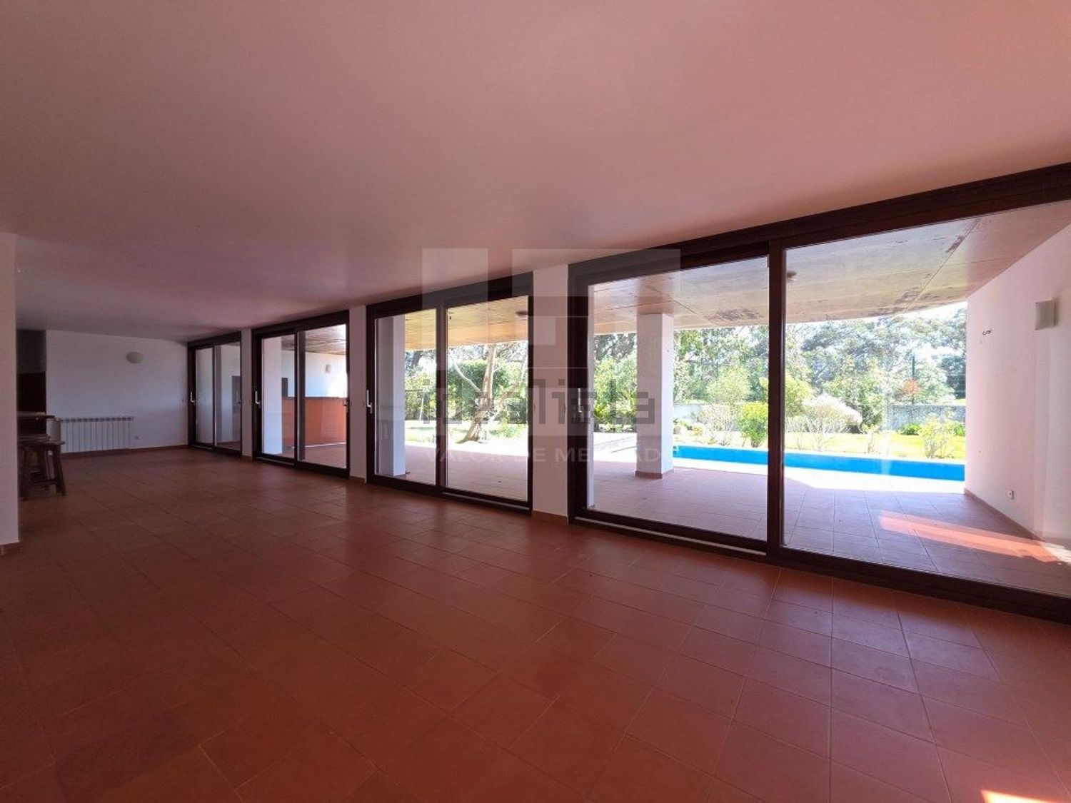 出租小楼房或独栋别墅在Rua Mato da Mina, 22 - 居住