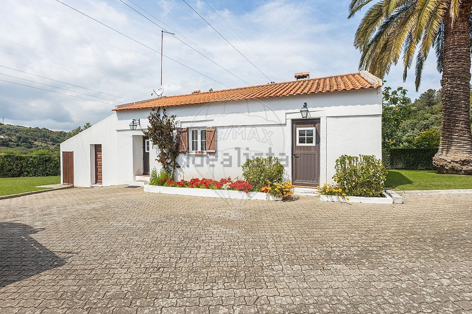 小楼房或独栋别墅出售Estr. da Serralheira de Baixo - 外立面