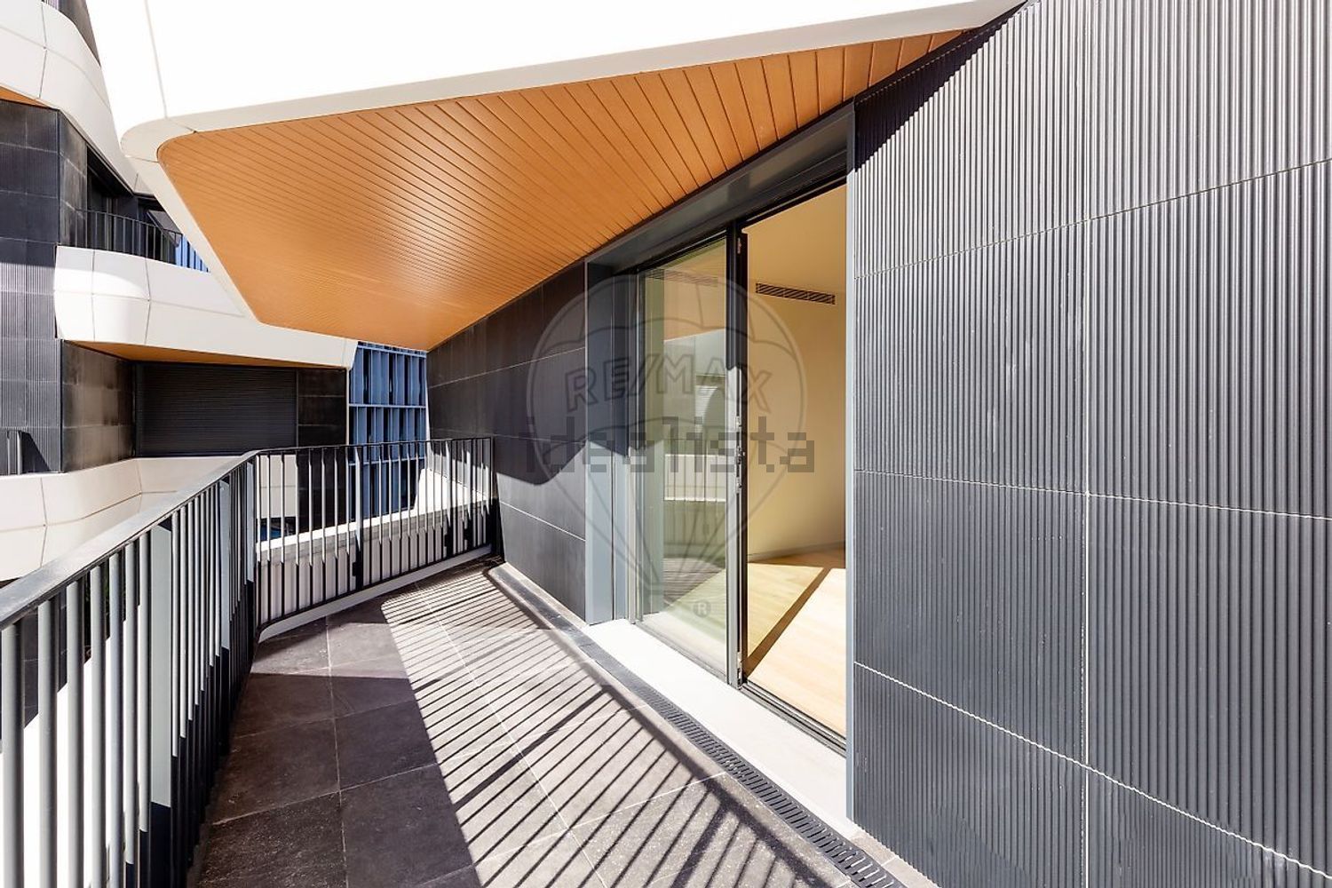 出租公寓 t2在Avenida Fernando Pessoa - 阳台