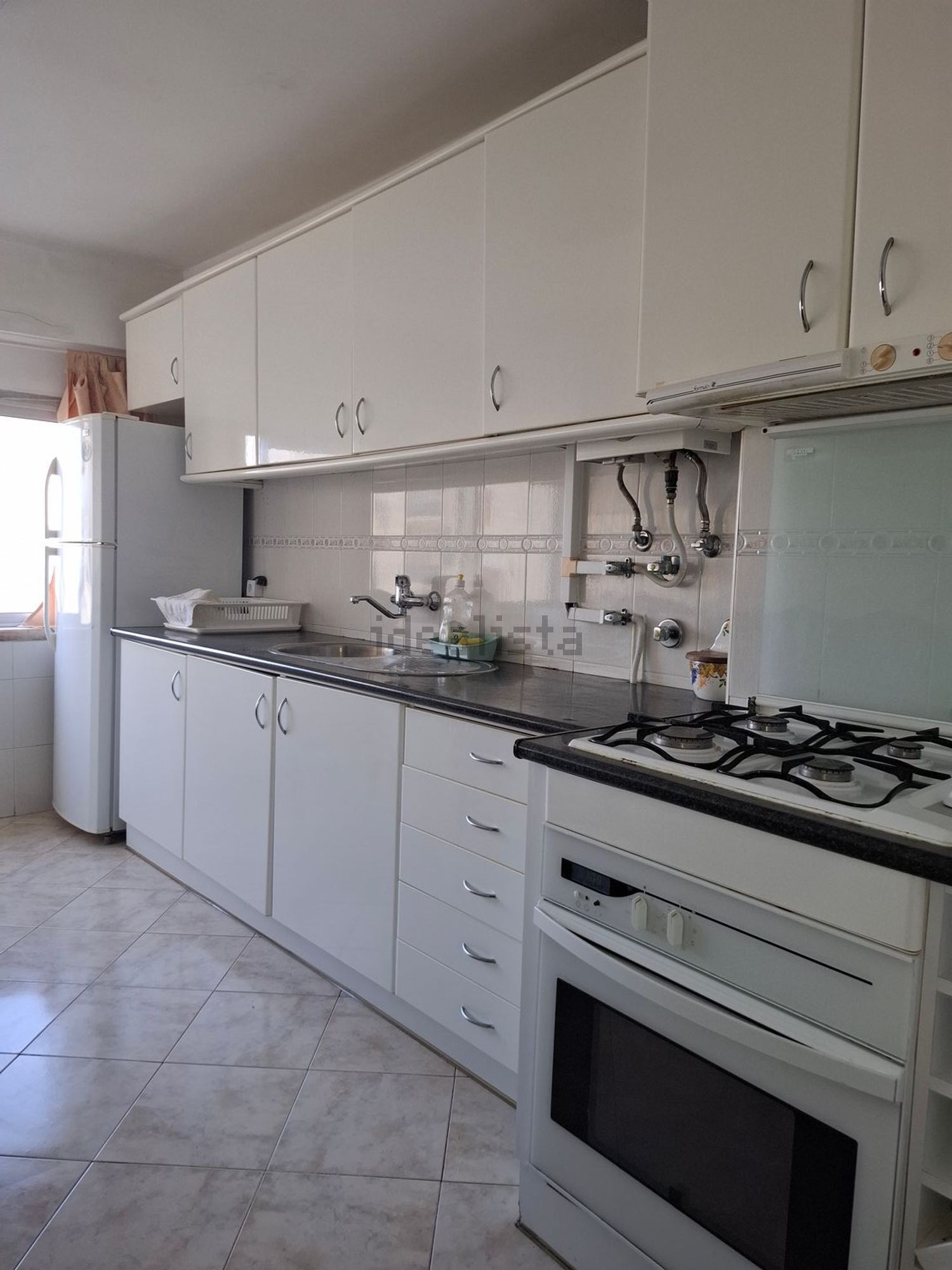 出租房间在Praceta Gaspar Corte Real, 29 - 厨房