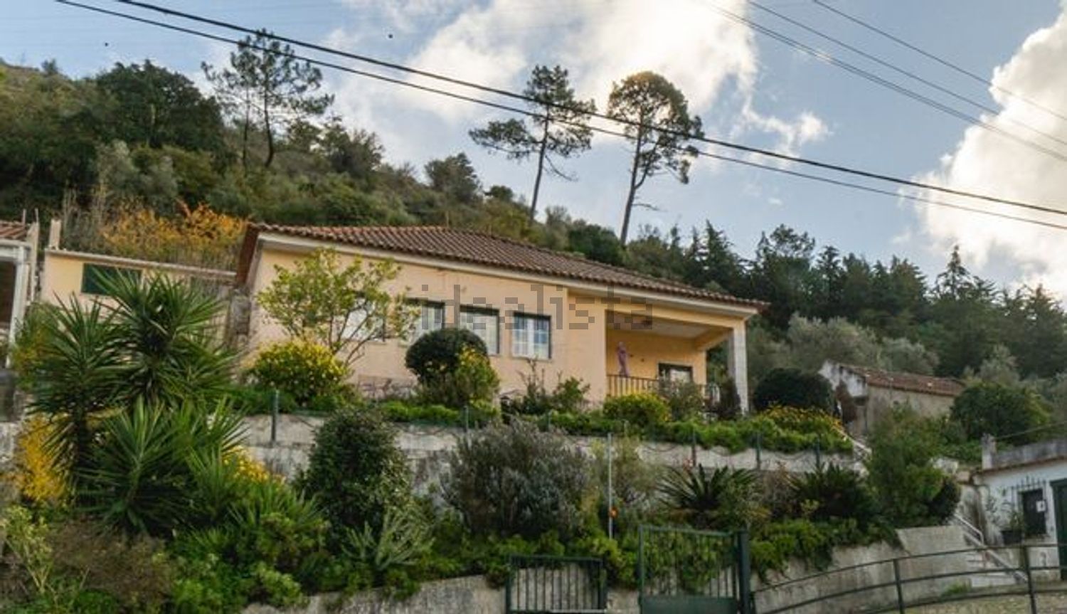 小楼房或独栋别墅出售在Travessa Linhas de Torres - 外立面