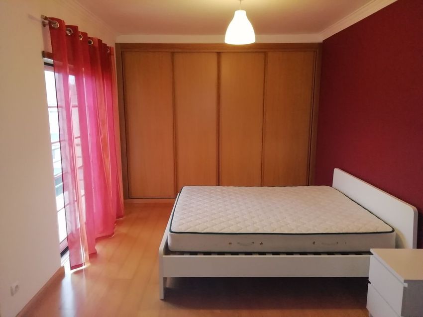 出租房间在Rua José Marques Raso, 3