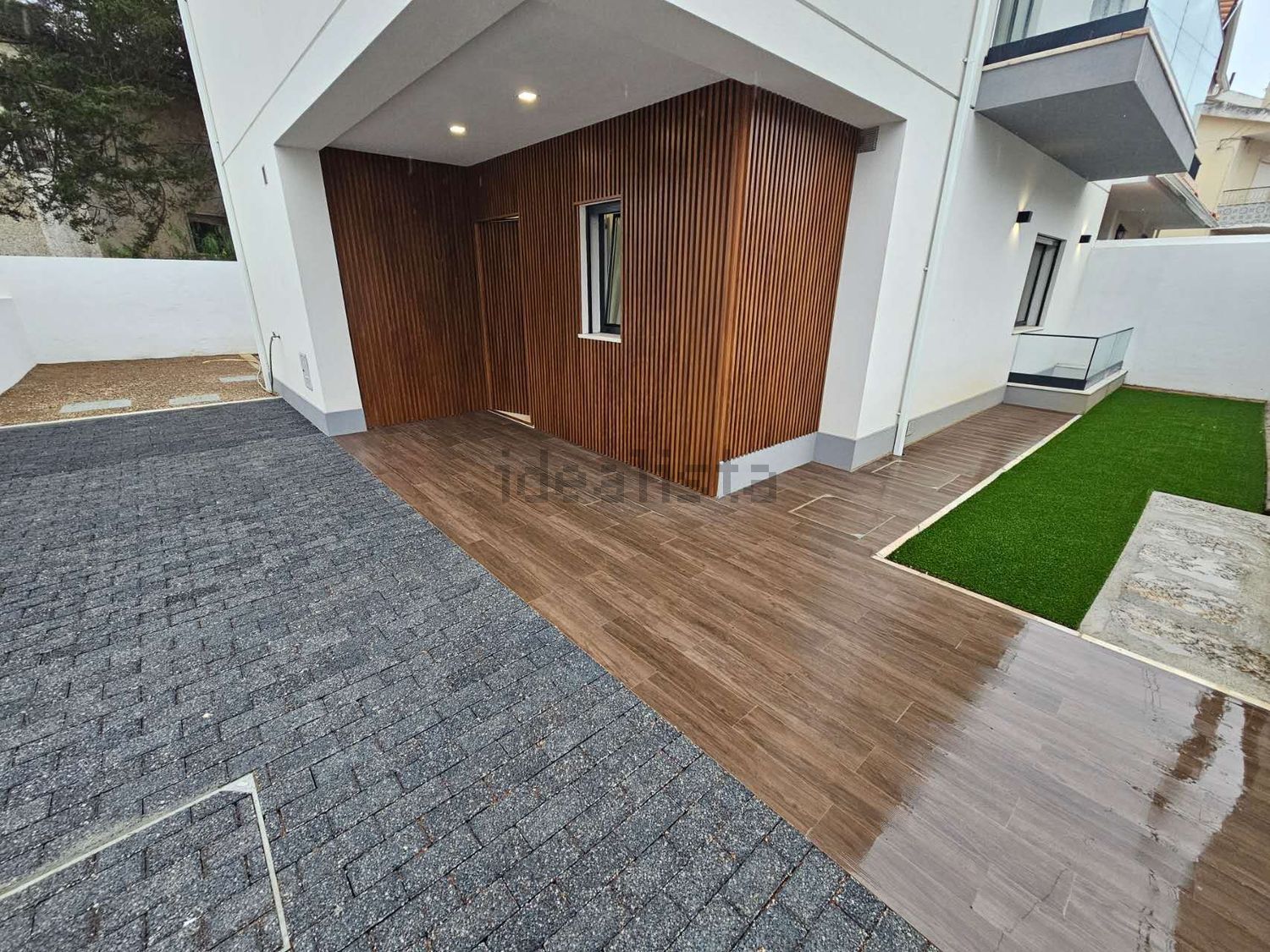 出租小楼房或独栋别墅在Praceta Santa Rita de Cássia - 花园