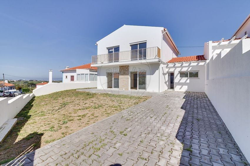 小楼房或独栋别墅出售在Rua da Cabine