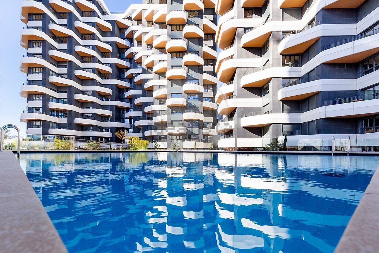 出租公寓 t2在Avenida Fernando Pessoa - 游泳池