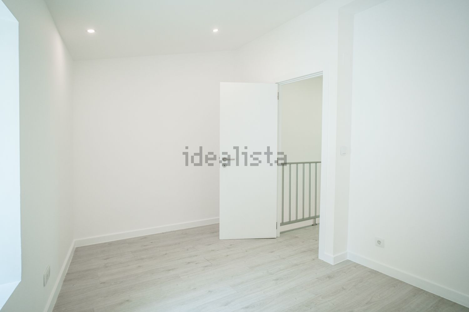 小楼房或独栋别墅出售在Rua David José Chitas, 8 - 卧室