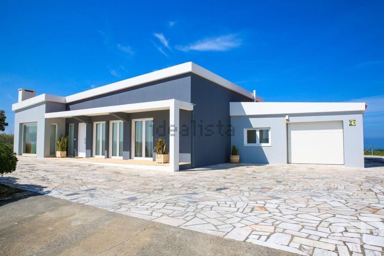 小楼房或独栋别墅出售在Encarnação - 外立面