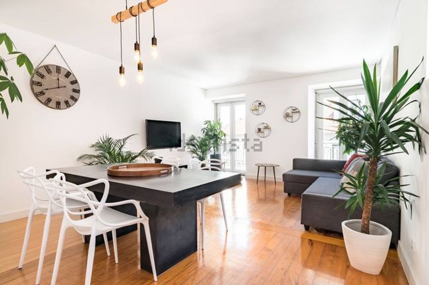 公寓 t2出售在Rua do Poço dos Negros - 客厅