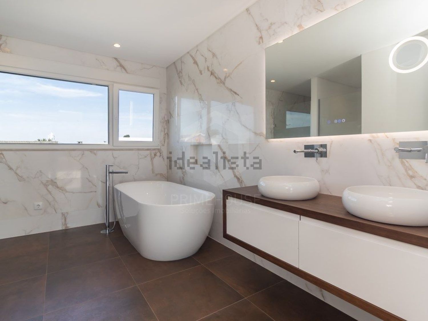 小楼房或独栋别墅出售在Rua das Galeotas, 14 - 卫生间