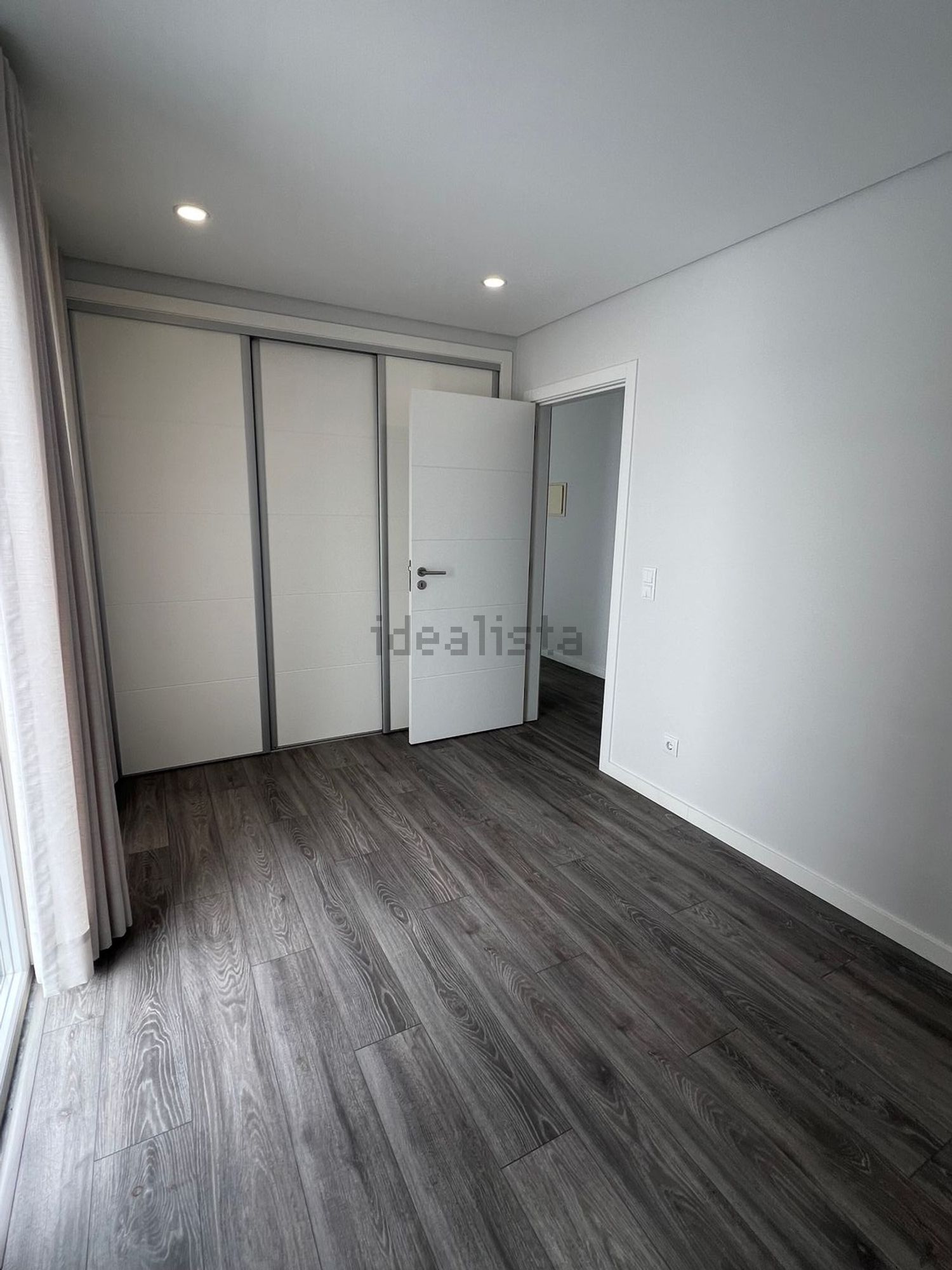 出租双拼别墅在Avenida do Seixal, 109 - 试衣间