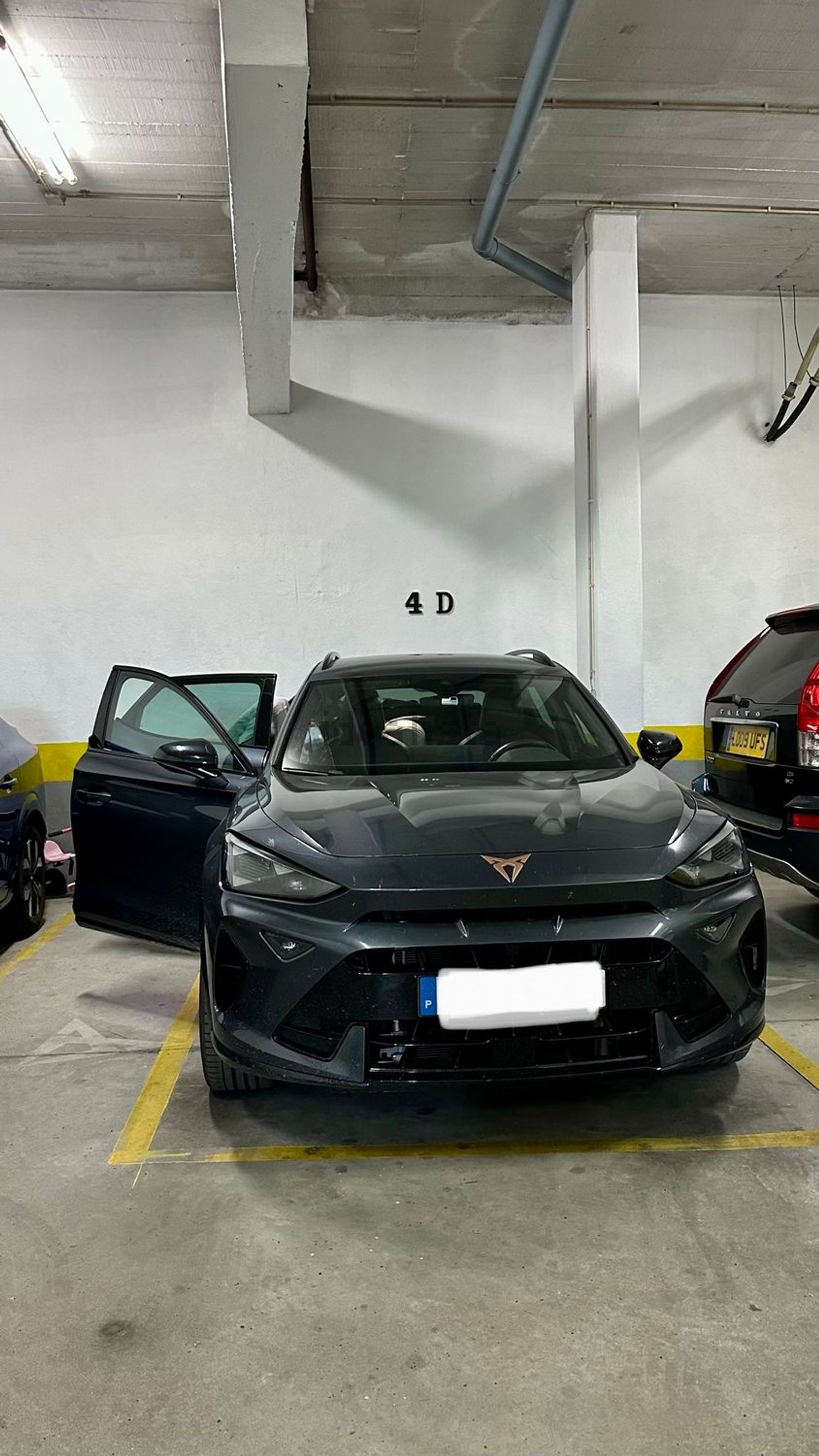 出租公寓 t2在Rua da Suécia, 10 n - 停车位