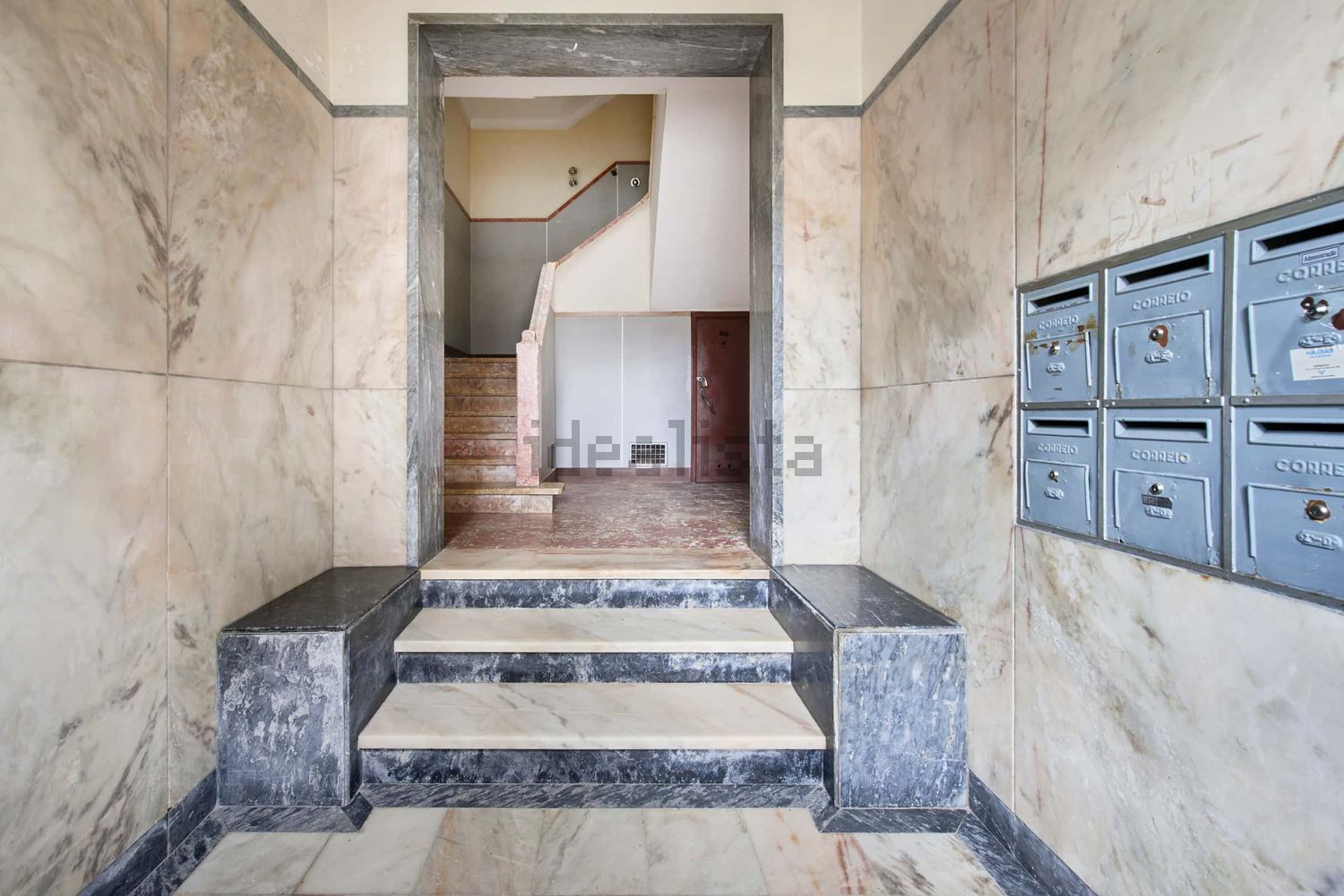 出租房间在Rua Elias Garcia, 60 - 详情