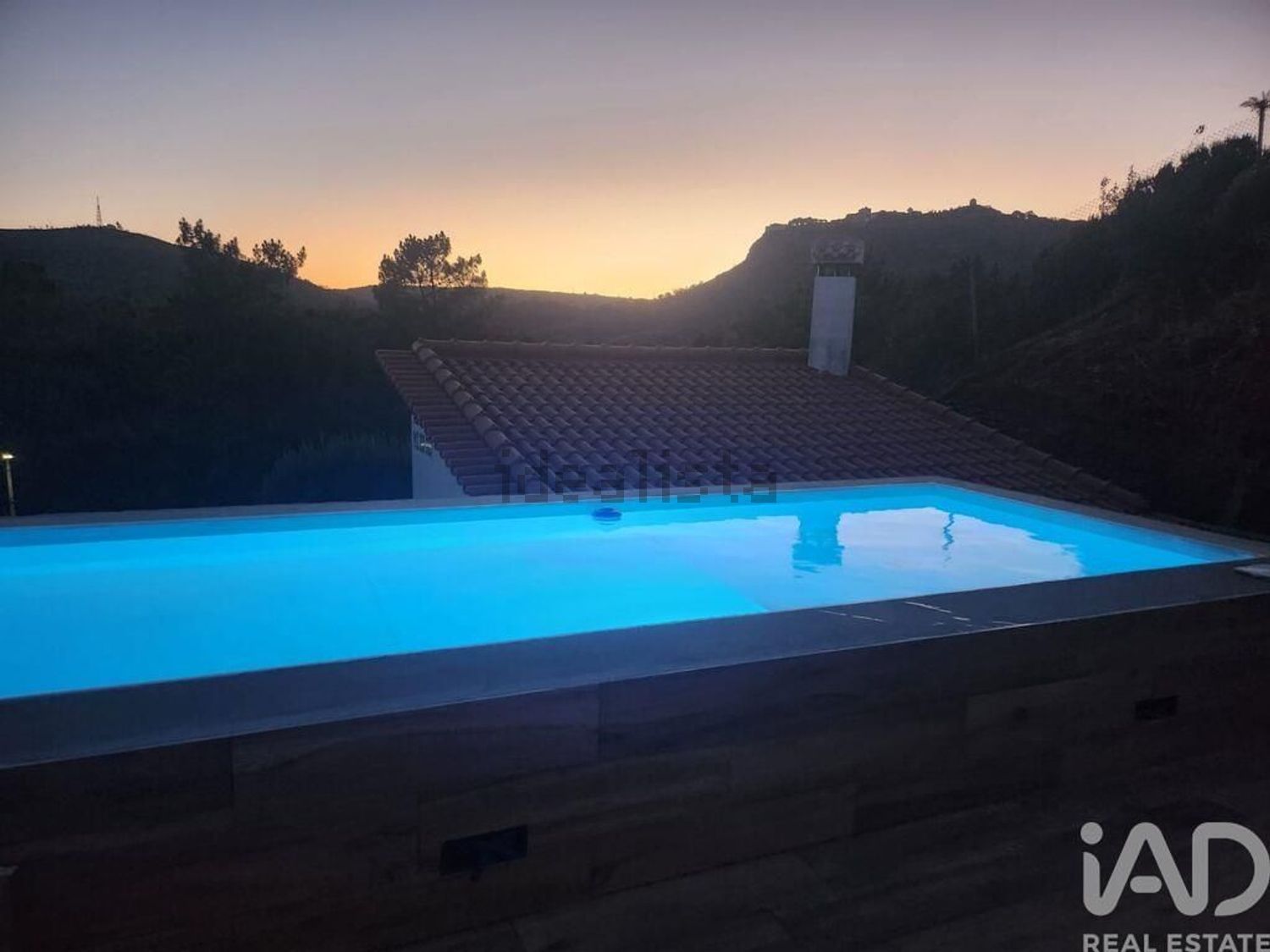 小楼房或别墅出售在Quinta de Asseca - Padre Nabeto - 游泳池