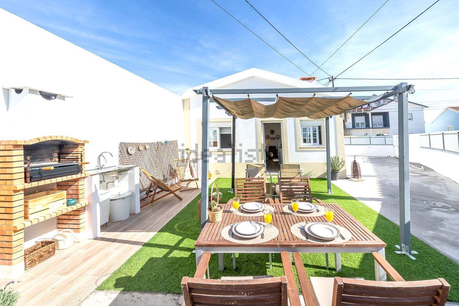 小楼房或独栋别墅出售在Rua da Praia do Norte, 1 - 外立面