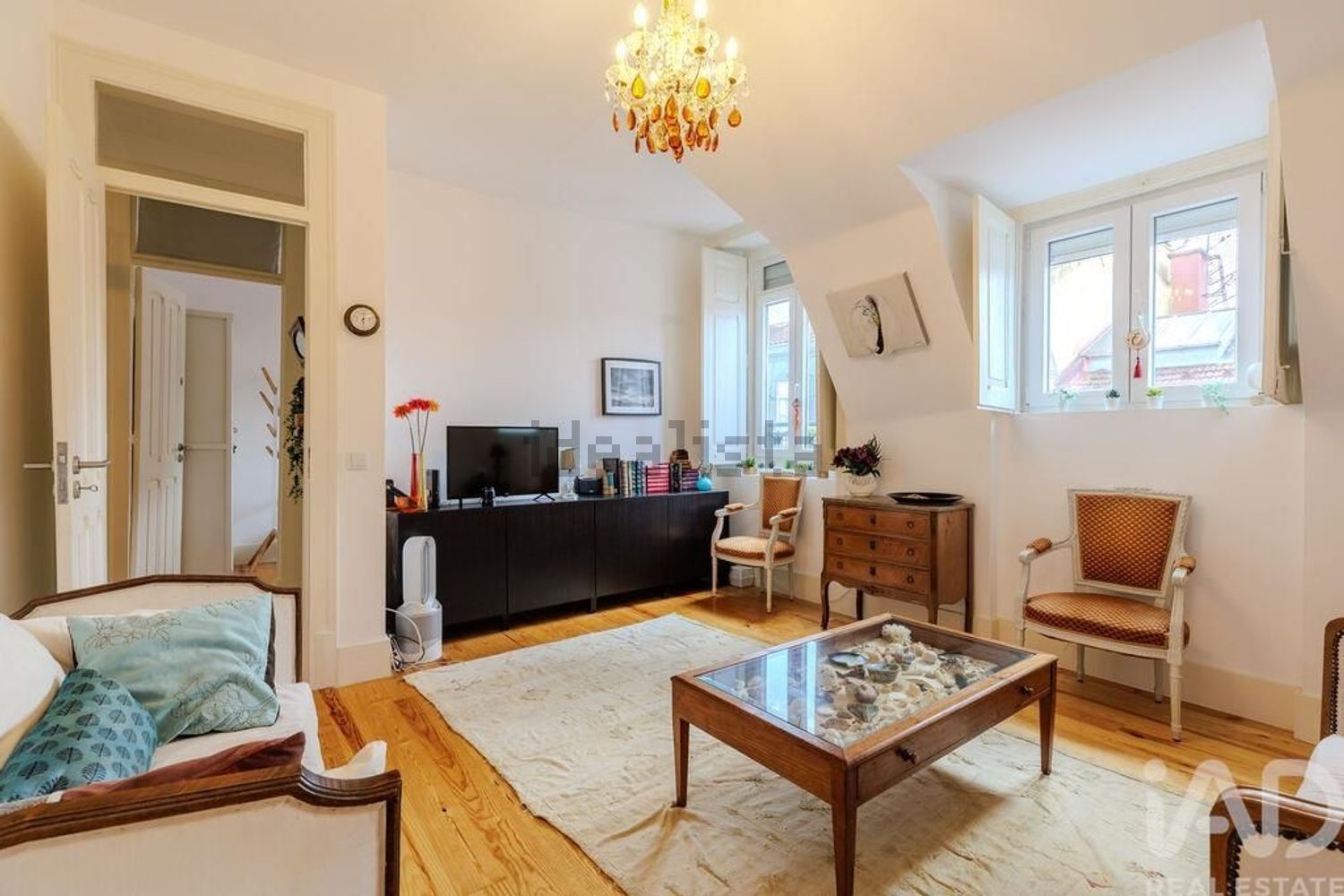 公寓 t2出售在Bairro dos Actores - Barão Sabrosa - 客厅