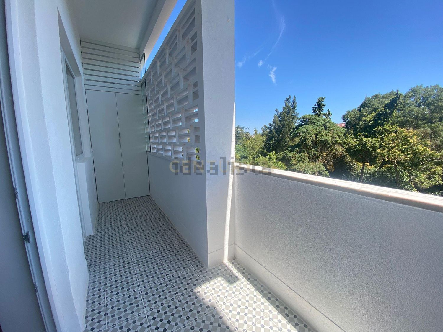 公寓 t2出售在Estrada da Luz, 238 - 阳台