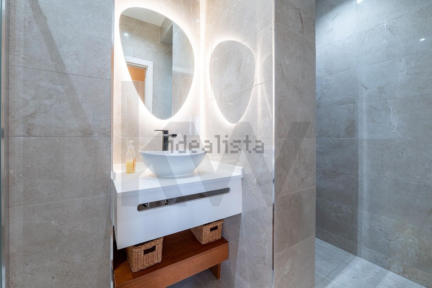 公寓 t2出售在Rua General Justiniano Padrel s/n - 卫生间