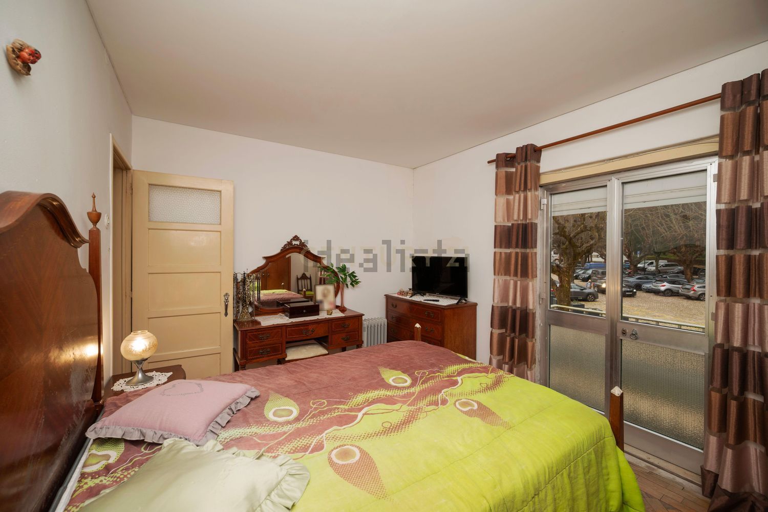 小楼房或独栋别墅出售在Praça Dom Fernando II, 6 - 卧室