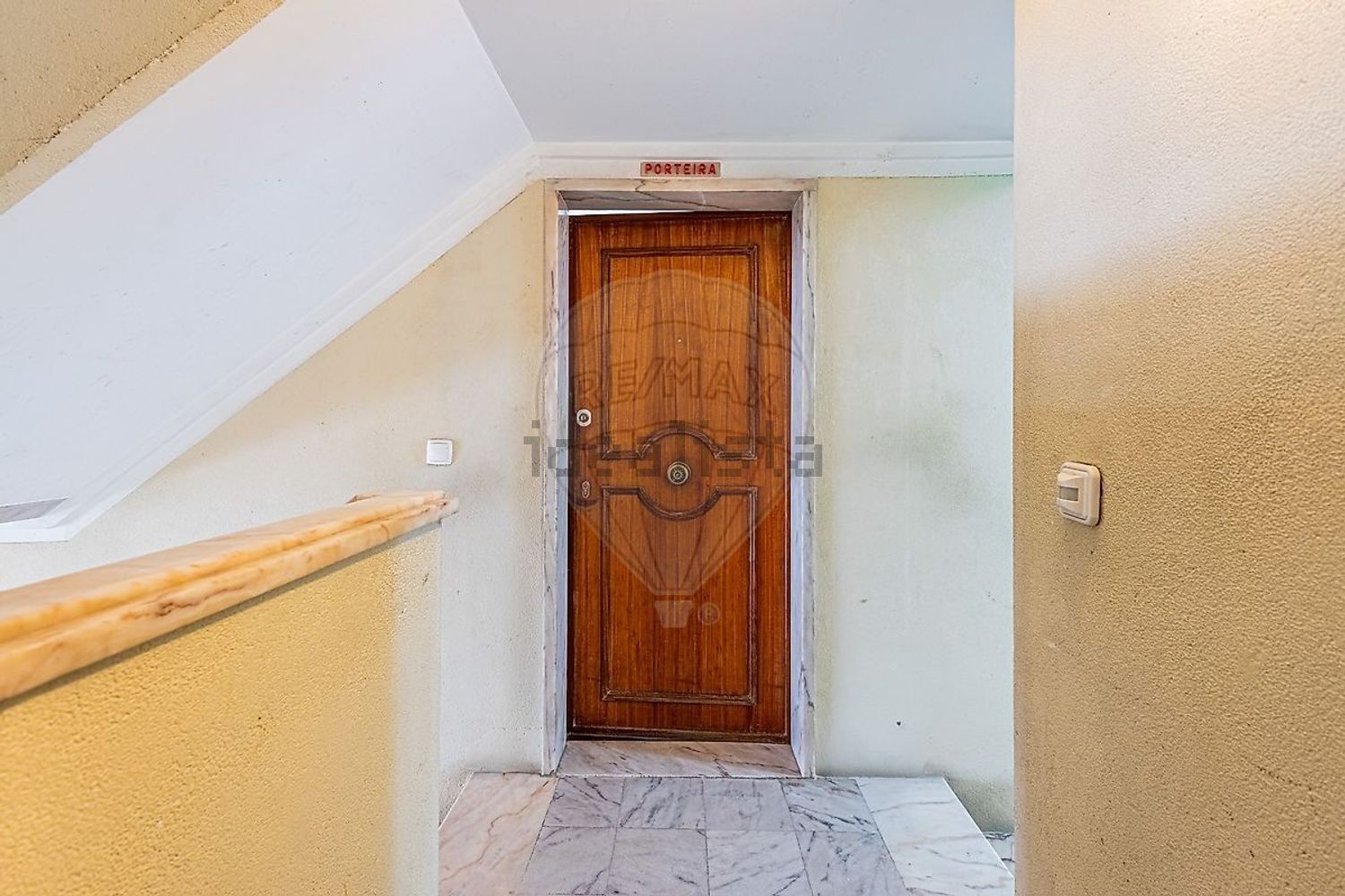 出租公寓 t1在Largo Maurício de Oliveira - 过道