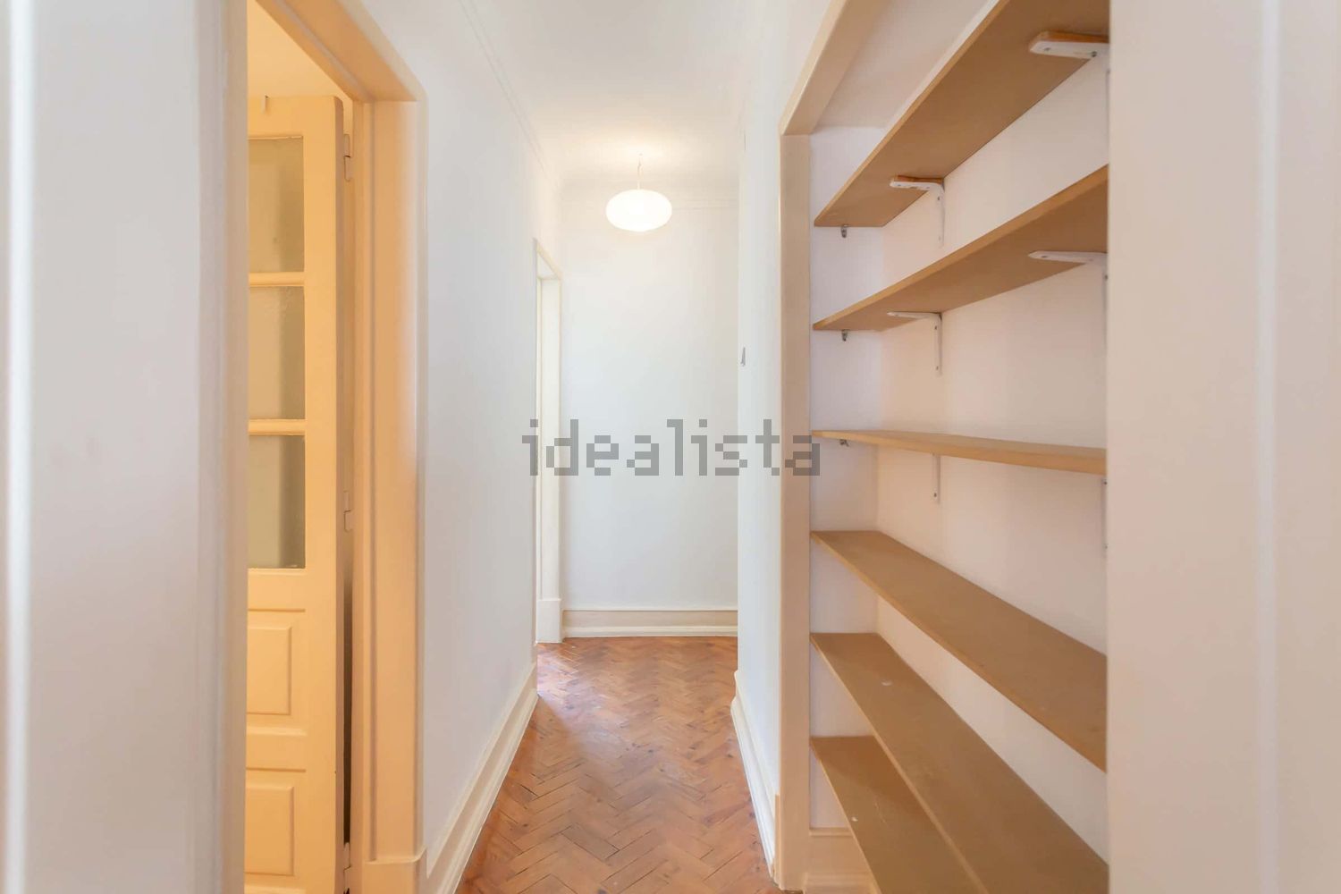 出租房间在Rua Actor Vale, 29 - 试衣间