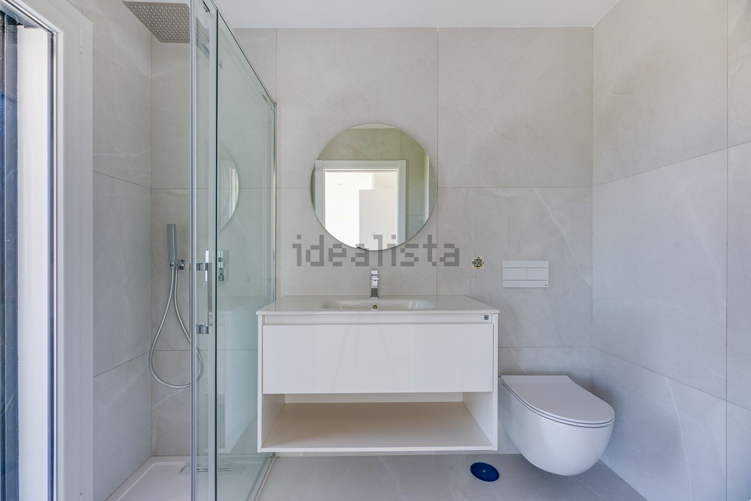 小楼房或独栋别墅出售在Santa Iria de Azoia - São João da Talha - Bobadela - 卫生间