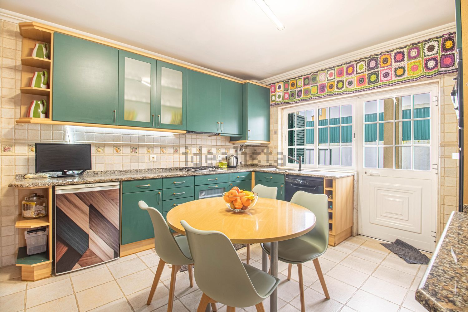 双拼别墅出售在Rua Primeiro de Maio, 3 - 厨房