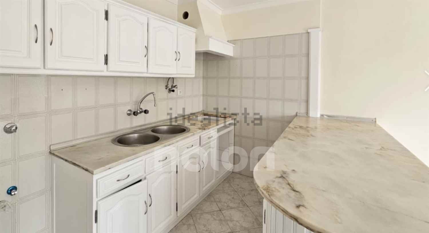 公寓 t1出售在Rua do Pedregal de Baixo, 8 - 厨房