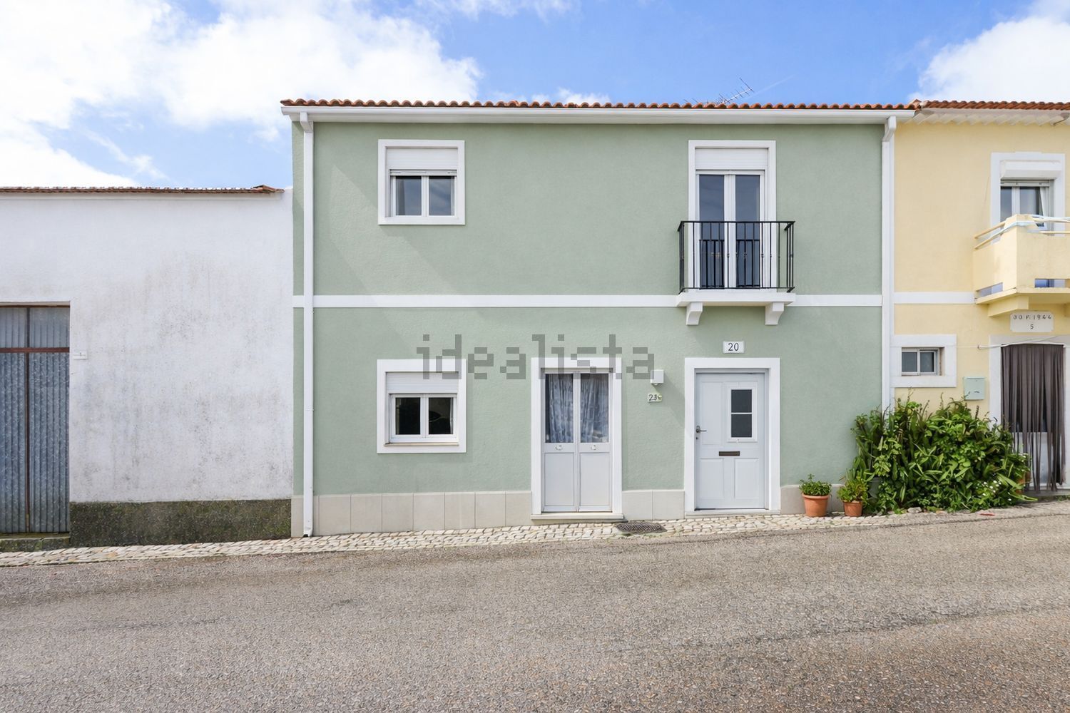 双拼别墅出售在Largo José Justino Franco, 3 - 外立面