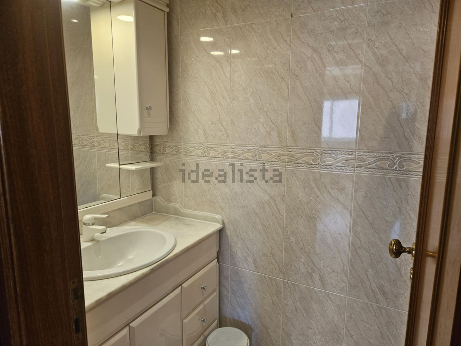 出租公寓 t2在Rua Miguel Torga, 194 - 卫生间