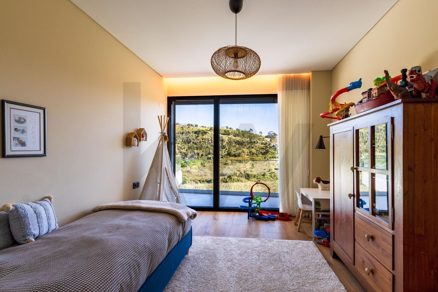 小楼房或独栋别墅出售在Rua das Lombas - 卧室