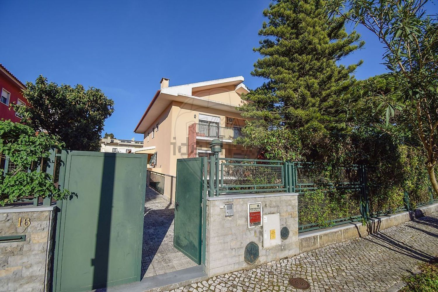 小楼房或独栋别墅出售在Rua da Quinta das Palmeiras - 外立面