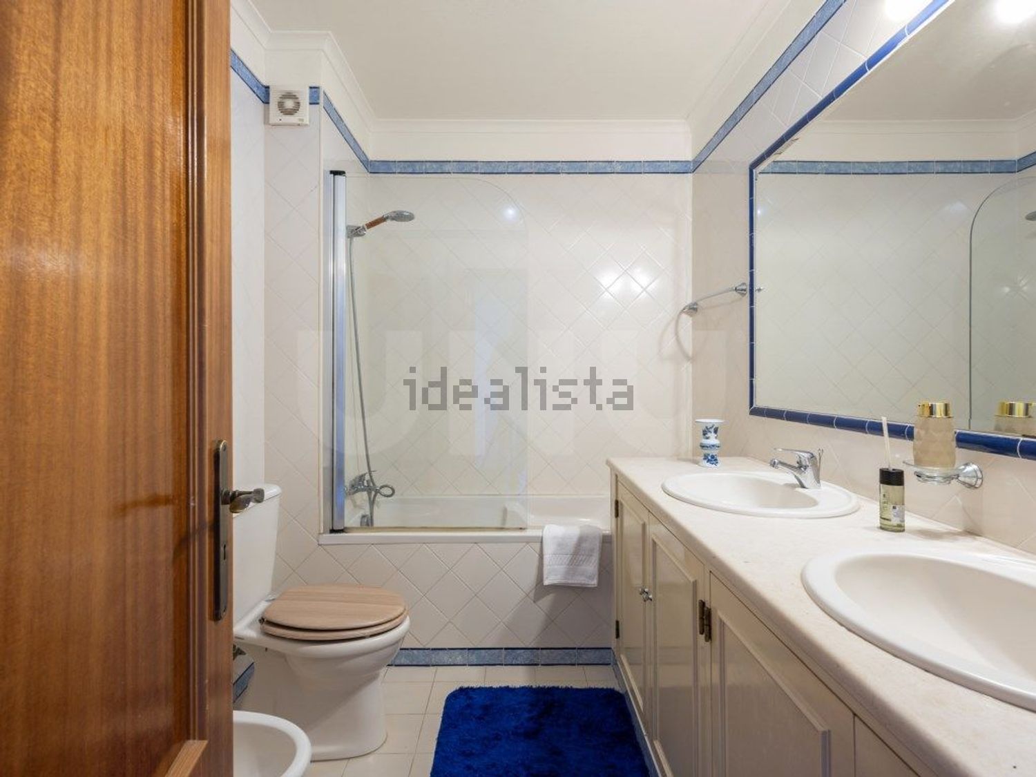 小楼房或独栋别墅出售在Rua José Joaquim de Miranda - 卫生间