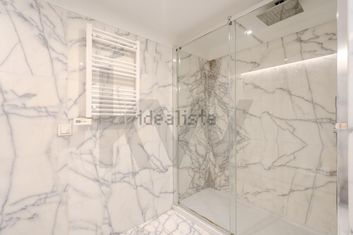 出租公寓 t1在Rua António Alçada Baptista, 10 - 卫生间