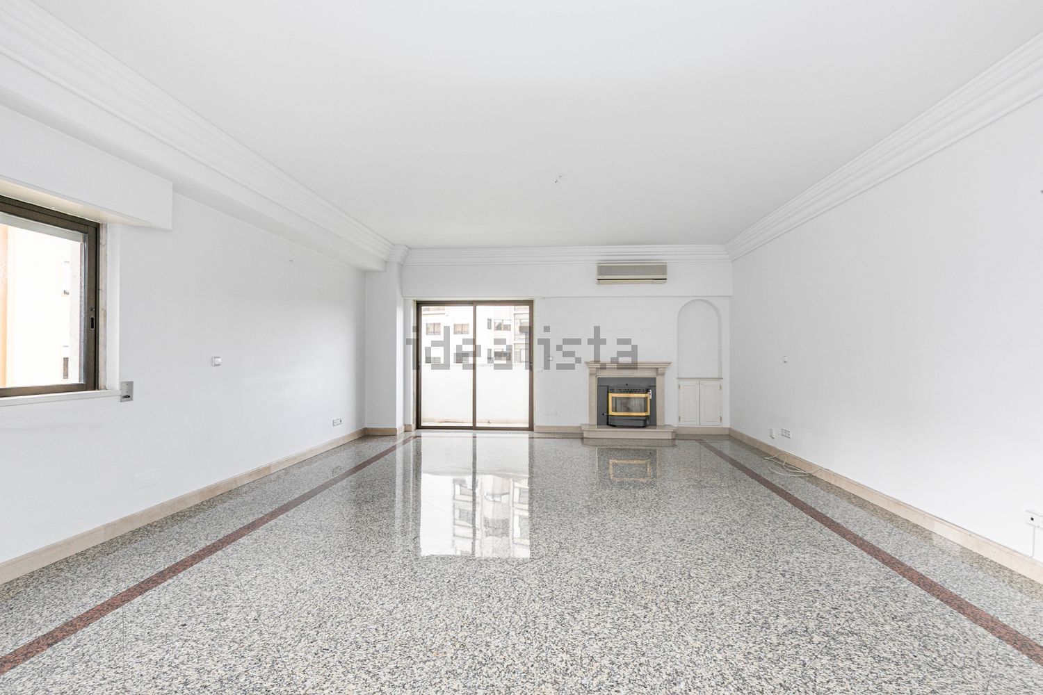 出租公寓 t4在Rua Major Neutel de Abreu - 客厅