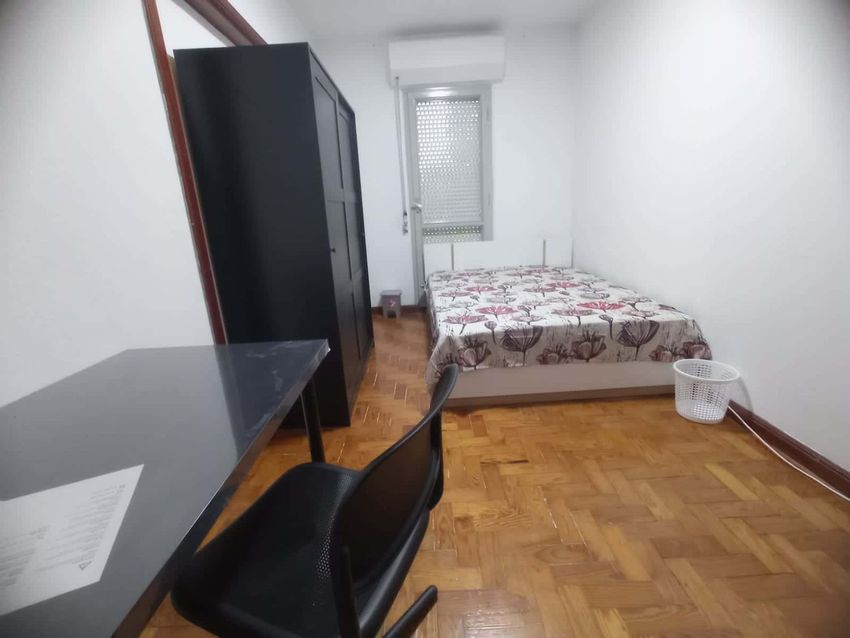 出租房间在Rua João de Castro Osório, 7