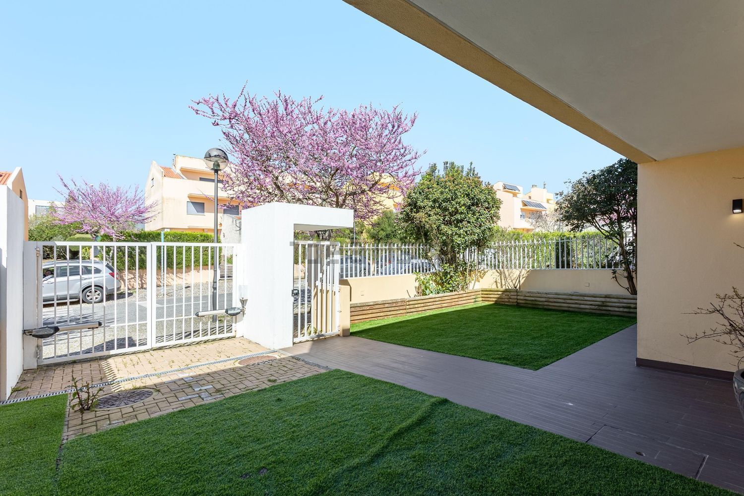 双拼别墅出售在Rua António Xavier Pereira Coutinho, 43 - 阳台