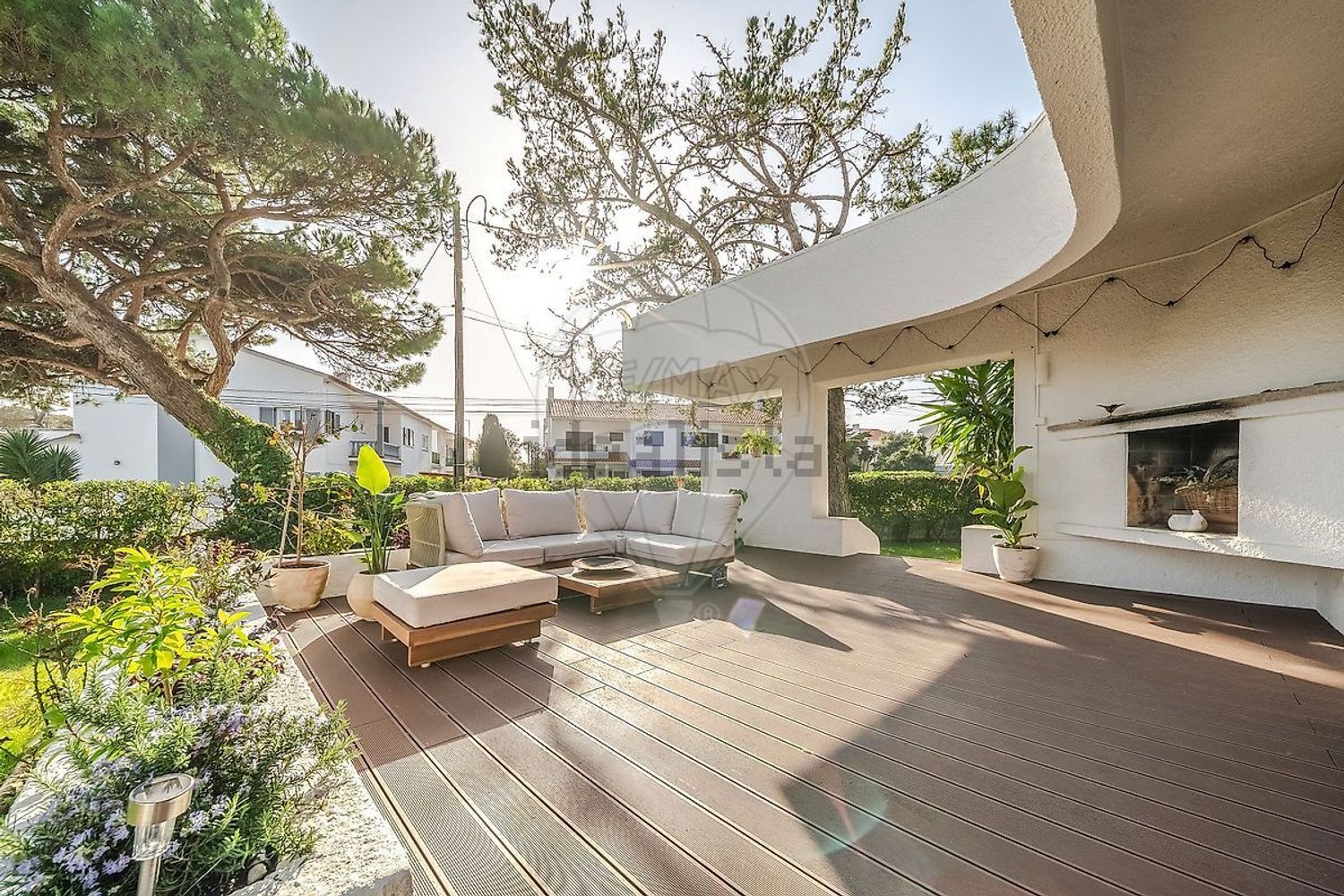 小楼房或独栋别墅出售在Rua das Corredouras - 游泳池