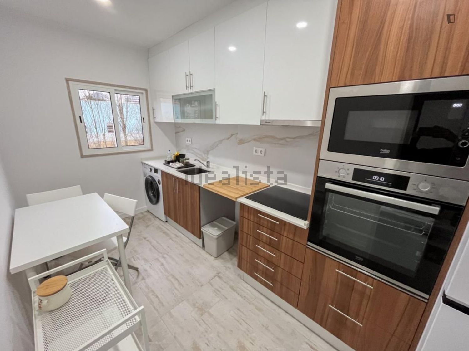 出租房间在Avenida de Ceuta - 厨房